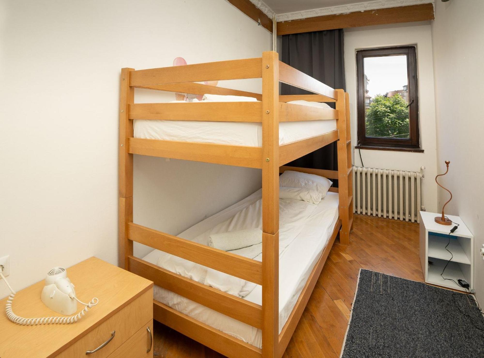Lion Guest House Skopie Exterior foto